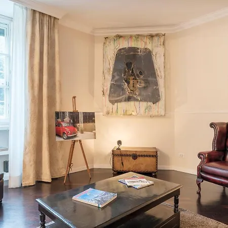 Mazzini Stylish 6pax Apartment